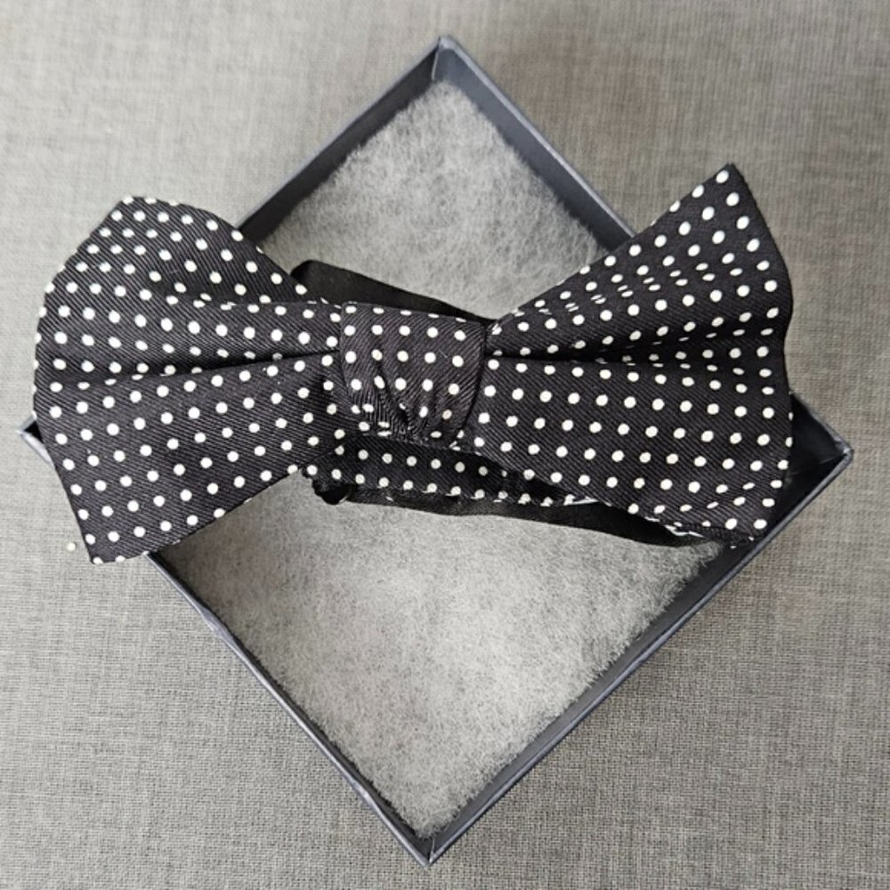 Tommy Hilfiger Men's Black Dot Pre-Tied Silk Formal Adjustable Bow Tie